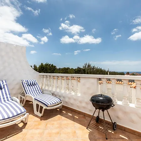 Seaviews From The Big Balcony, Parking And Wifi Διαμέρισμα