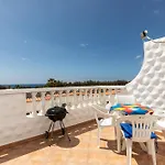 Apartamento Seaviews From The Big Balcony, Parking And Wifi *