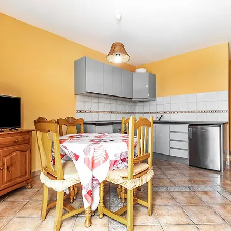 Seaviews From The Big Balcony, Parking And Wifi *