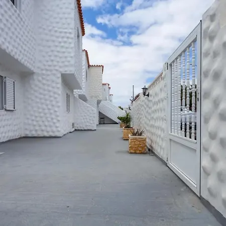 Seaviews From The Big Balcony, Parking And Wifi Appartement *